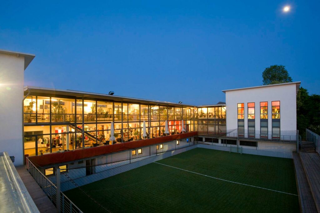 projektbau-freiburg-Planungsauftrag-multifunktionale-sportanlage-freiburg-0-1920x1280px