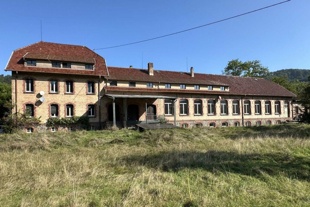 projektbau-freiburg-gmbh-planungsauftrag-sanierung-entwicklung-fabrikgebaeude-1-1920x1280px