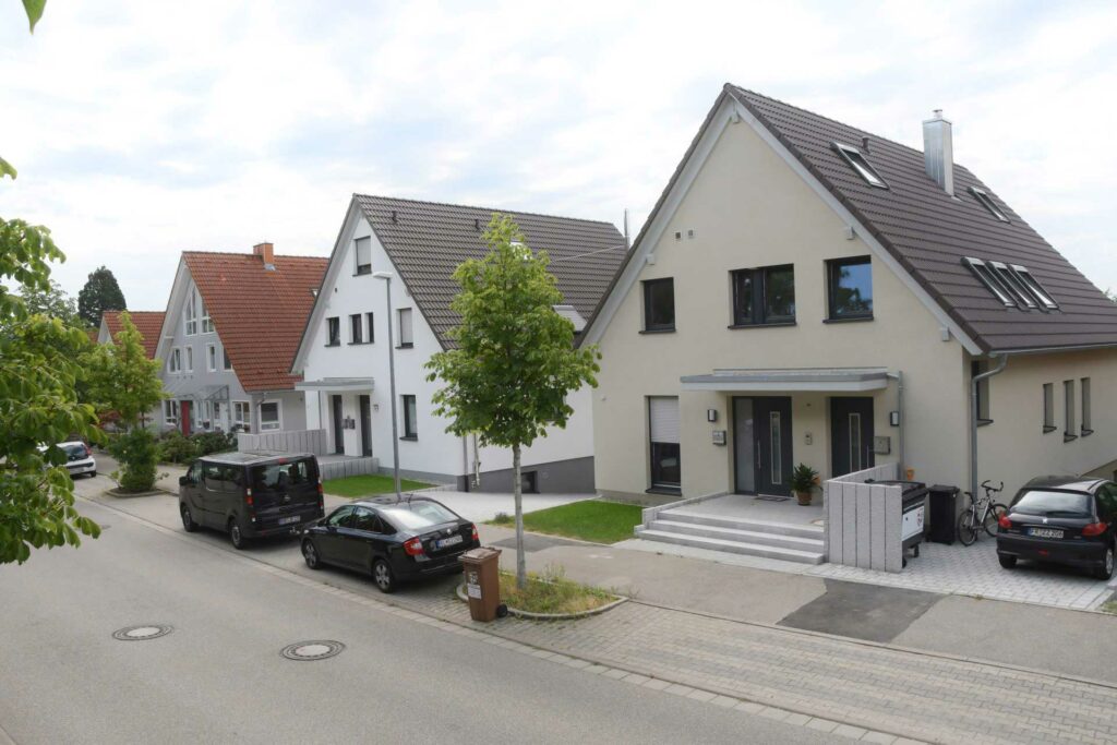 projektbau-freiburg-planungsauftrag-mehrfamilienhaus-freiburg-hochdorf-1-1920x1280px