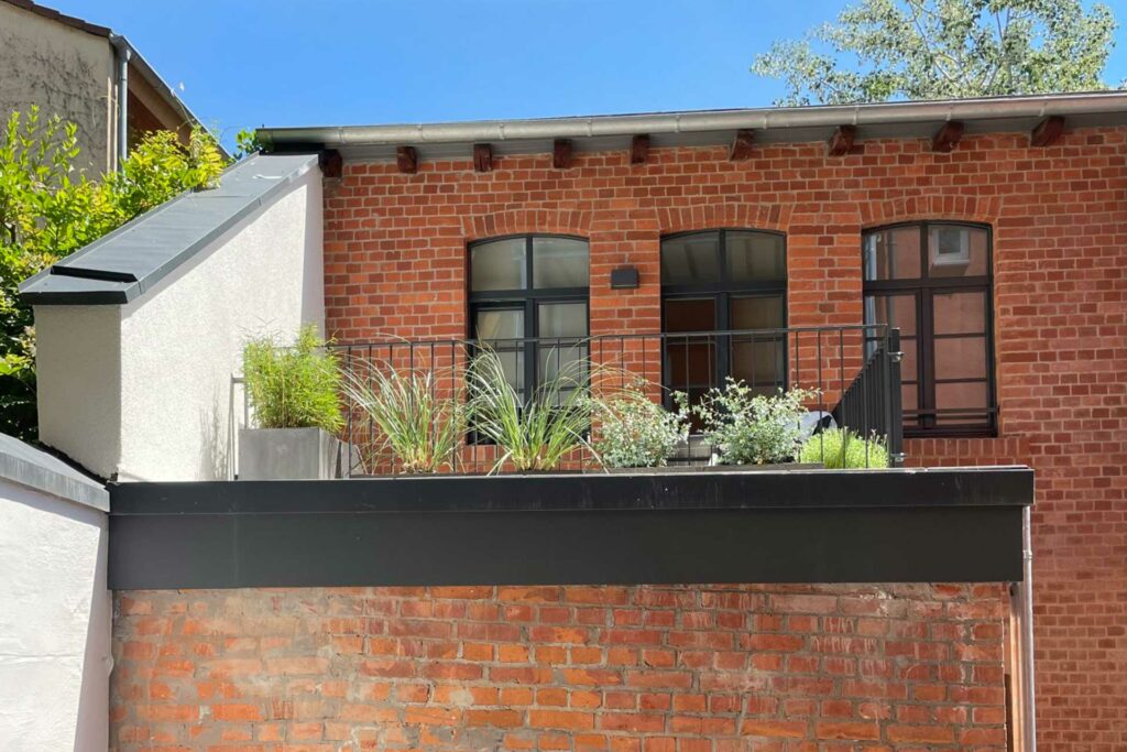 projektbau-freiburg-planungsauftrag-sanierung-aufstockung-freiburg-wiehre-3-1920x1280px